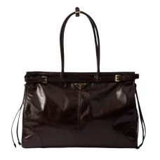 Большая кожаная сумка Prada